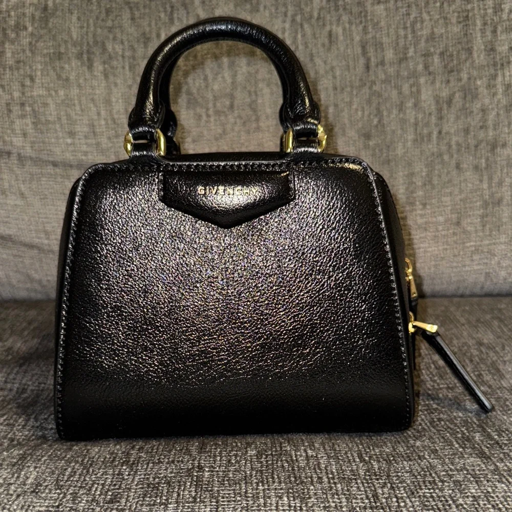 New Givenchy nano Antigona cube - Picture 2 of 8